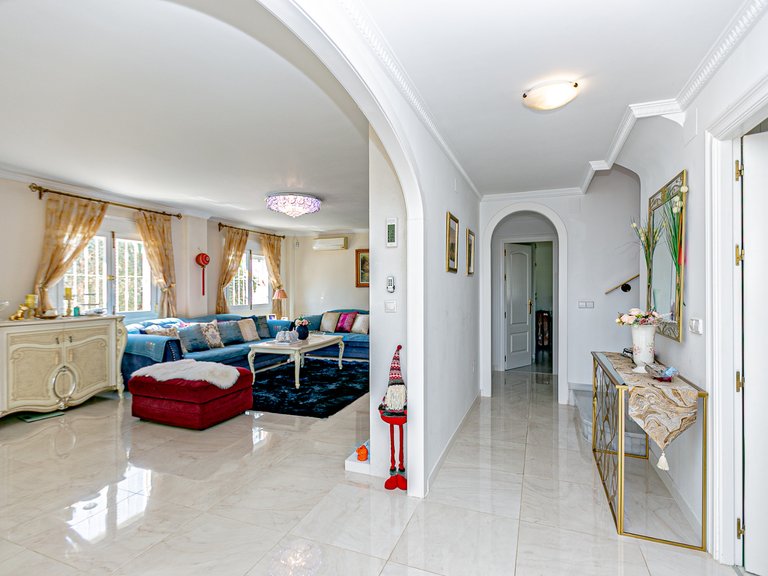 Villa for Sale in Villamartin, Alicante 7