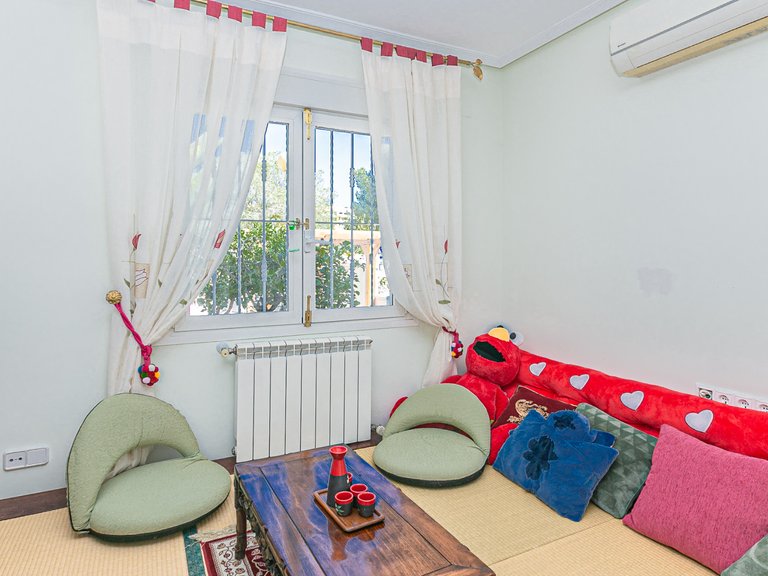 Villa for Sale in Villamartin, Alicante 31
