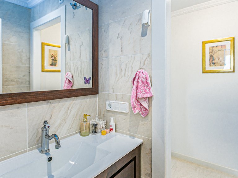 Villa for Sale in Villamartin, Alicante 34