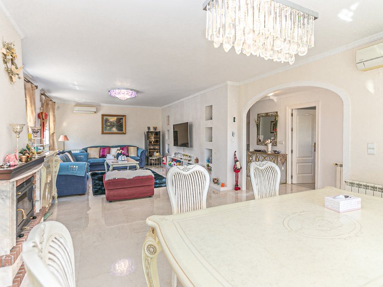 Villa for Sale in Villamartin, Alicante 12