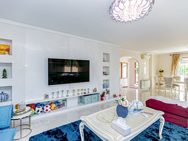 Villa for Sale in Villamartin, Alicante 19