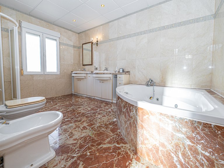Villa for Sale in Torrevieja, Alicante 17
