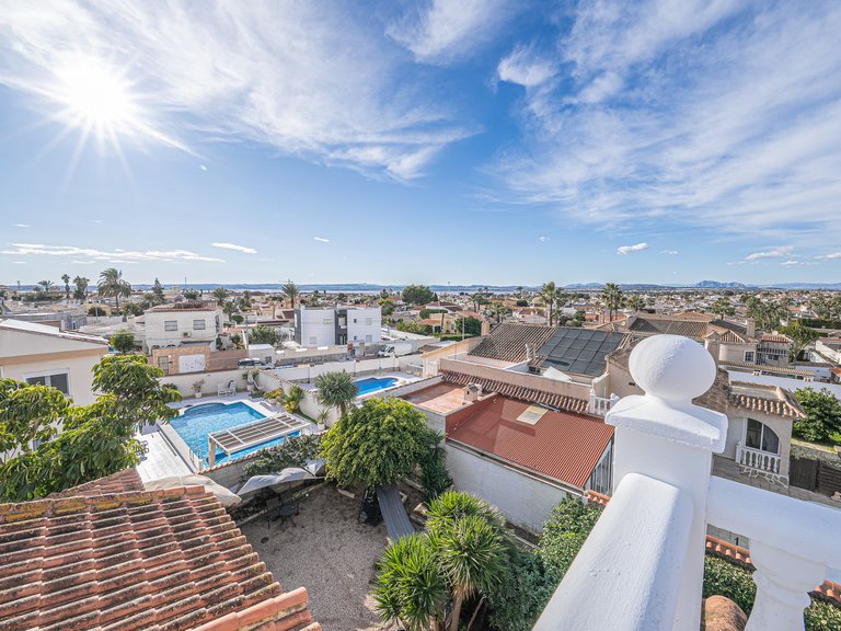 Villa for Sale in Torrevieja, Alicante 30