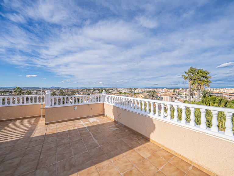 Villa for Sale in Torrevieja, Alicante 27