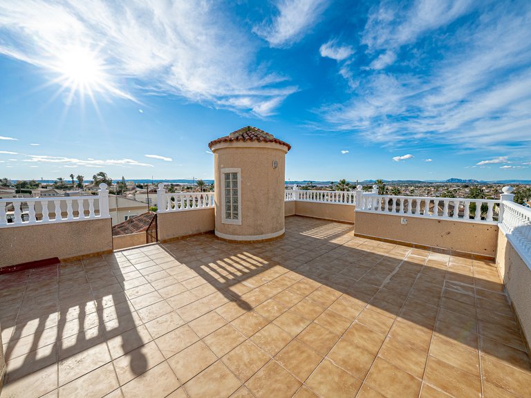 Villa for Sale in Torrevieja, Alicante 3