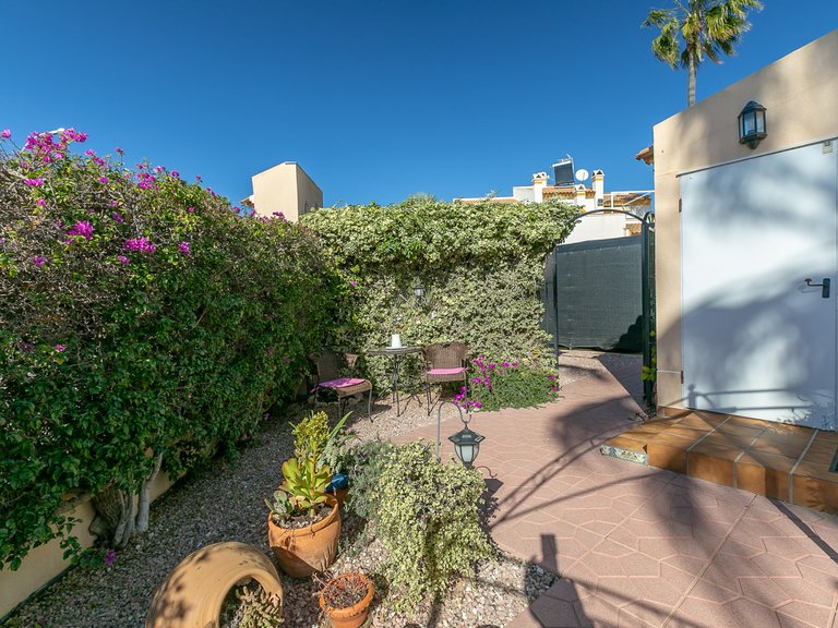 Apartment for Sale in Playa Flamenca, Alicante 44