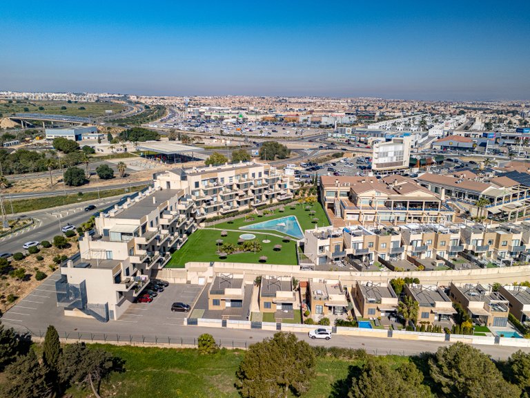 Apartment for Sale in La Zenia, Alicante 35