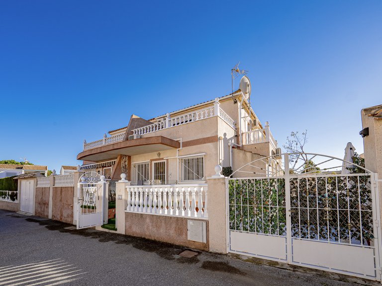 Town House for Sale in Cabo Roig, Alicante 42
