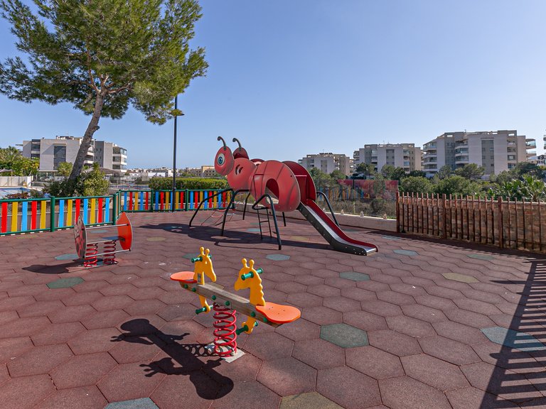 Apartment for Sale in Villamartin, Alicante 46