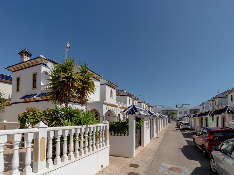 Town House for Sale in Playa Flamenca, Alicante 41