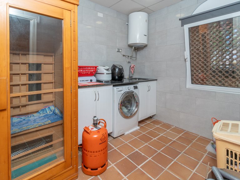 Villa for Sale in Villamartin, Alicante 34