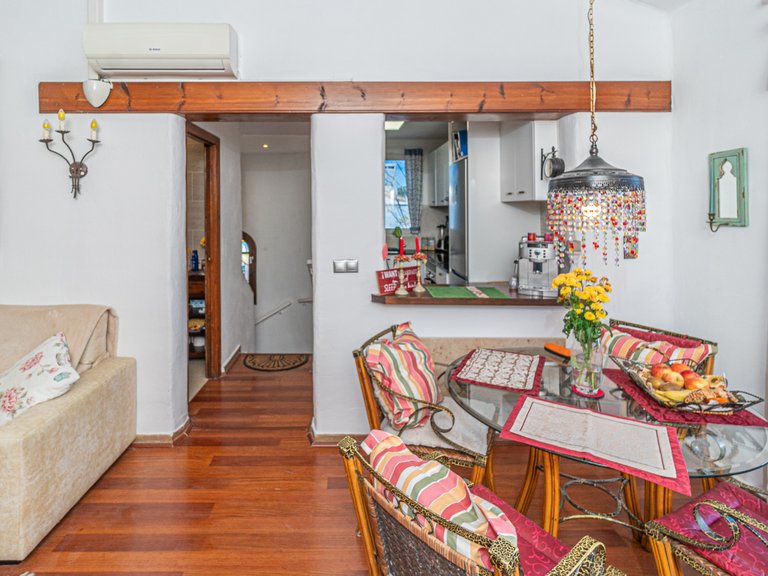 Villa for Sale in Villamartin, Alicante 8