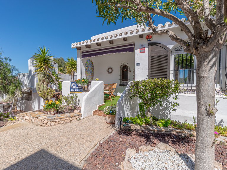Villa for Sale in Villamartin, Alicante 3
