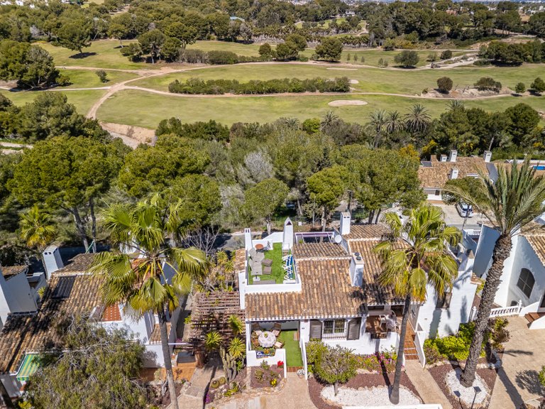 Villa for Sale in Villamartin, Alicante 1