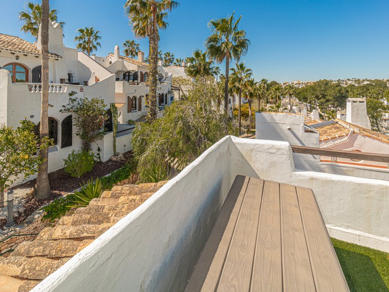 Villa for Sale in Villamartin, Alicante 41