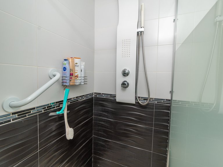 Villa for Sale in Villamartin, Alicante 32