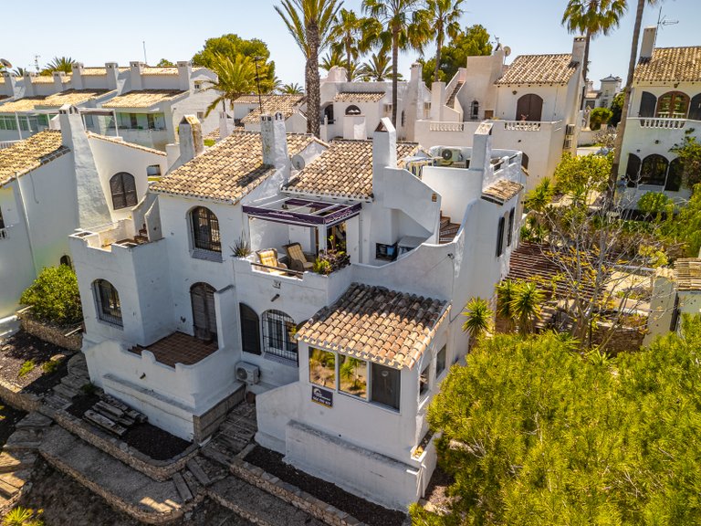 Villa for Sale in Villamartin, Alicante 48