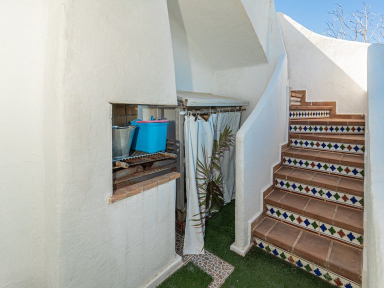 Villa for Sale in Villamartin, Alicante 40