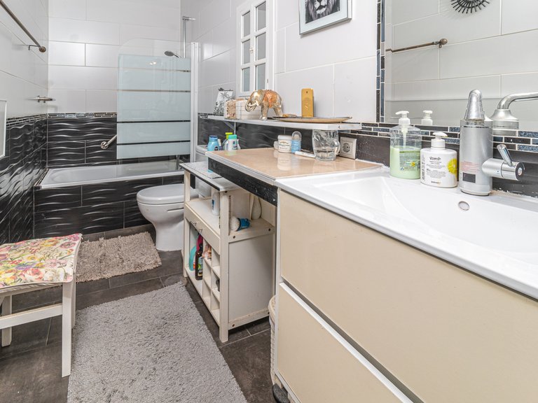 Villa for Sale in Villamartin, Alicante 17