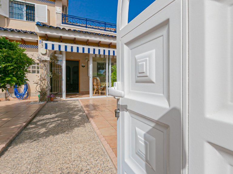 Town House for Sale in Playa Flamenca, Alicante 5
