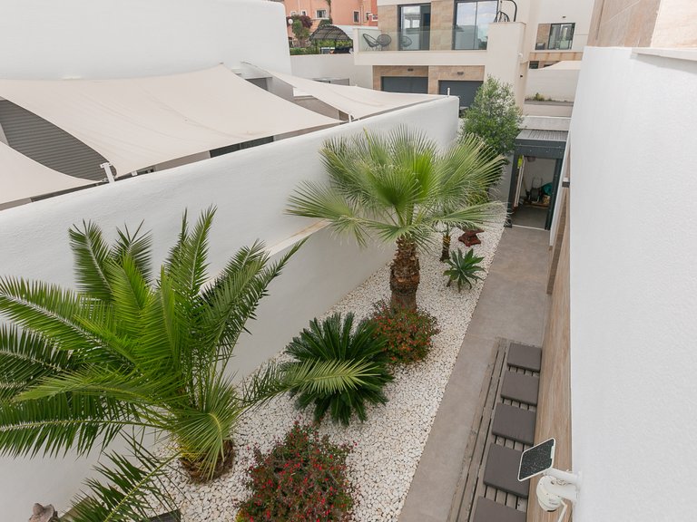 Villa for Sale in Los Montesinos, Alicante 45