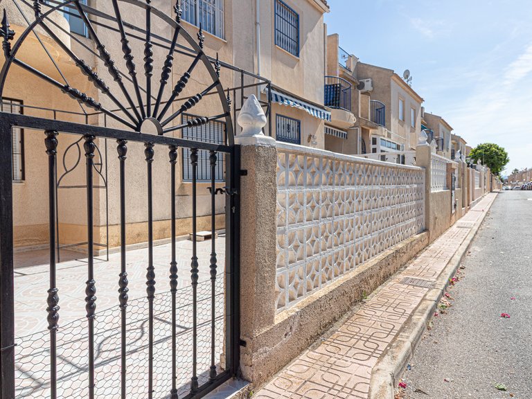 Apartment for Sale in Torrevieja, Alicante 24