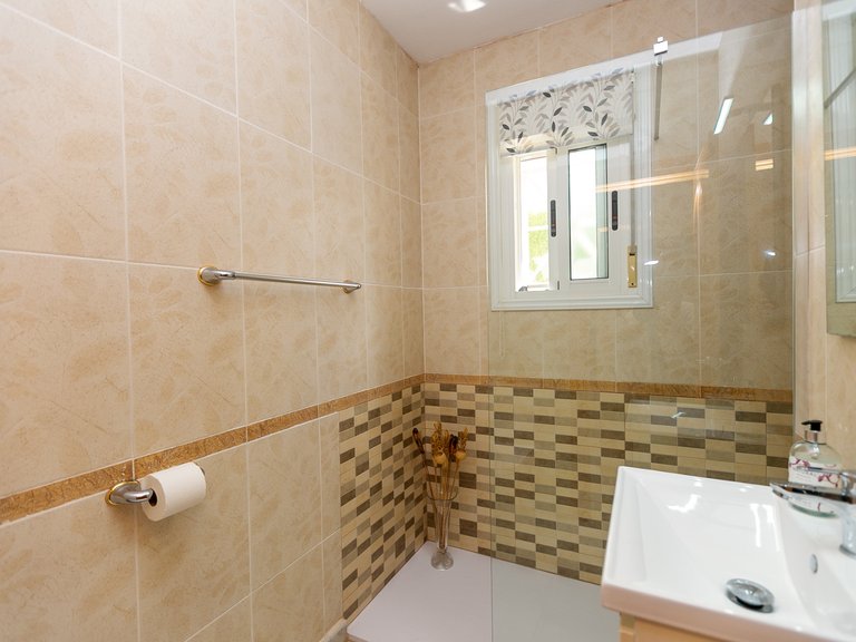 Villa for Sale in Los Balcones, Alicante 46