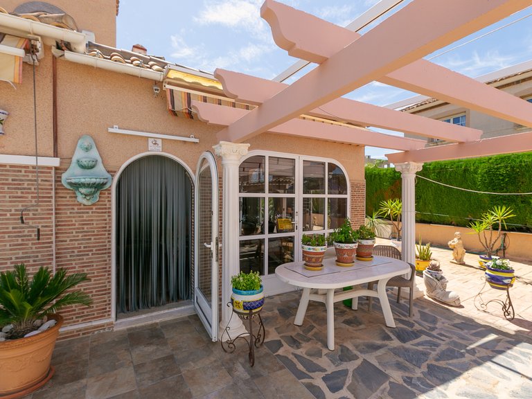 Villa for Sale in La Zenia, Alicante 6