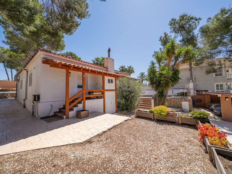Villa for Sale in Pinar De Campoverde, Alicante 48