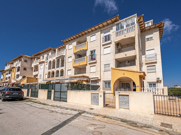 Apartment for Sale in La Zenia, Alicante 20