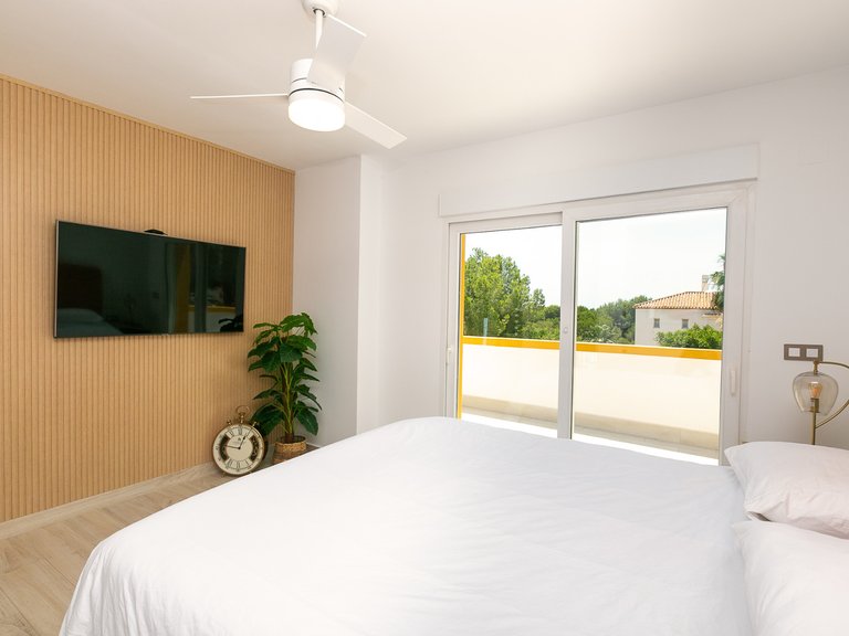 Villa for Sale in Villamartin, Alicante 34