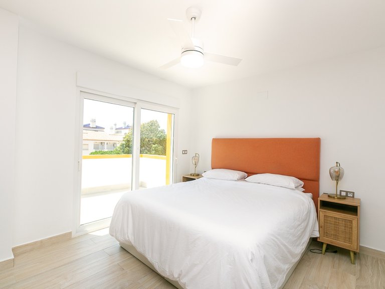 Villa for Sale in Villamartin, Alicante 36
