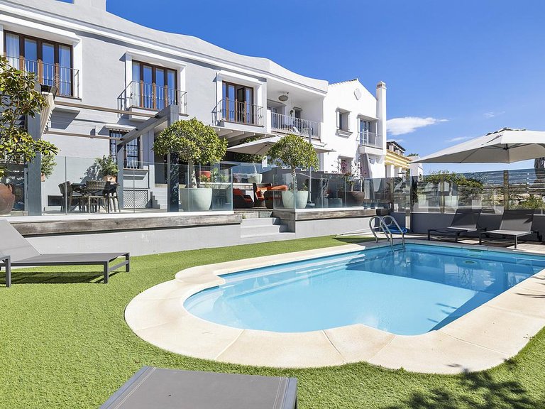 Town House for Sale in Costa del Sol Benahavís, Malaga 1