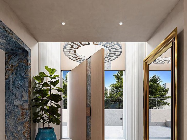 Villa for Sale in Costa del Sol Marbella, Malaga 2