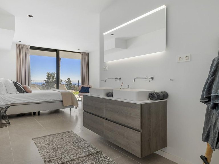 Villa for Sale in Costa del Sol Benahavís, Malaga 14