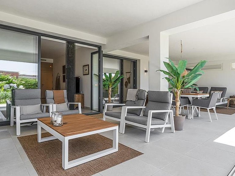 Apartment for Sale in Costa del Sol Estepona, Malaga 8