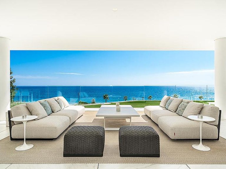 Apartment for Sale in Costa del Sol Estepona, Malaga 1