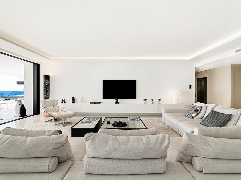 Apartment for Sale in Costa del Sol Estepona, Malaga 5
