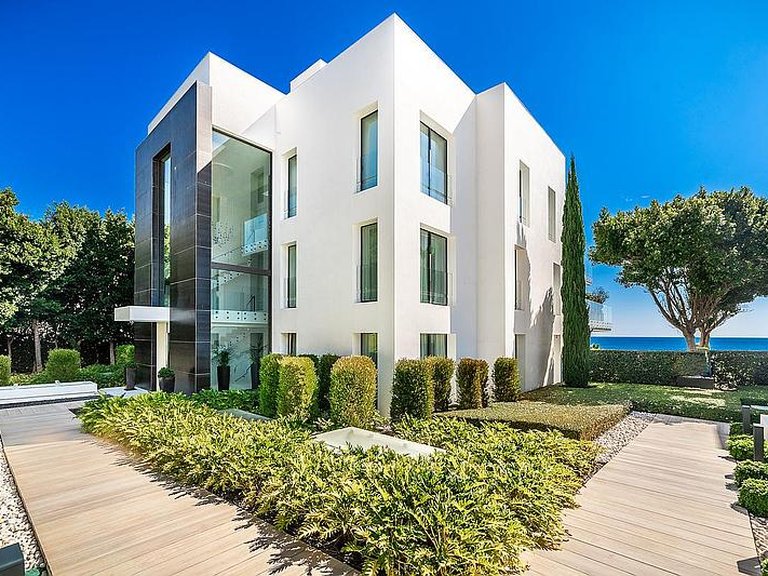 Apartment for Sale in Costa del Sol Estepona, Malaga 10