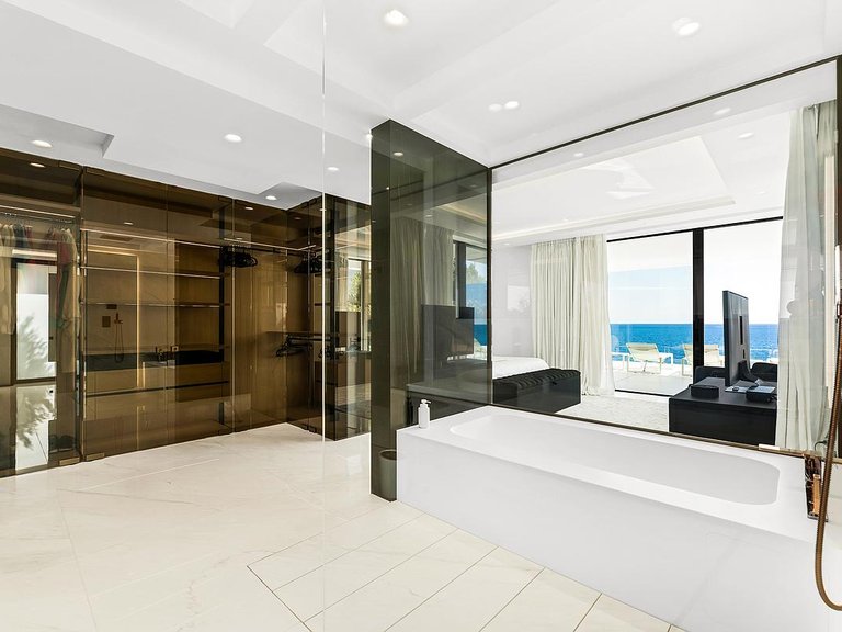 Apartment for Sale in Costa del Sol Estepona, Malaga 12