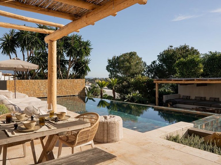 Villa for Sale in Costa del Sol Estepona, Malaga 11