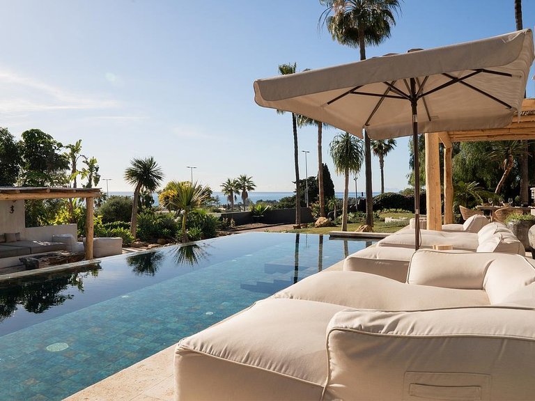 Villa for Sale in Costa del Sol Estepona, Malaga 12