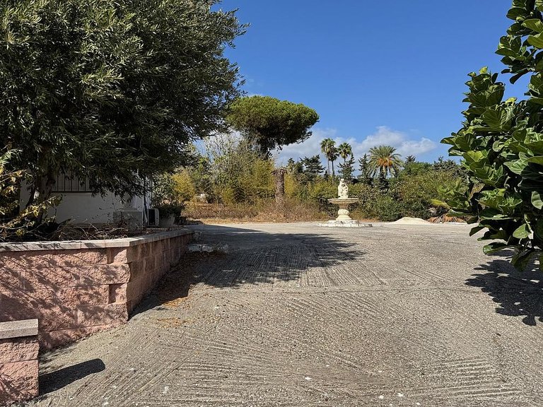 Villa for Sale in Costa del Sol Estepona, Malaga 9