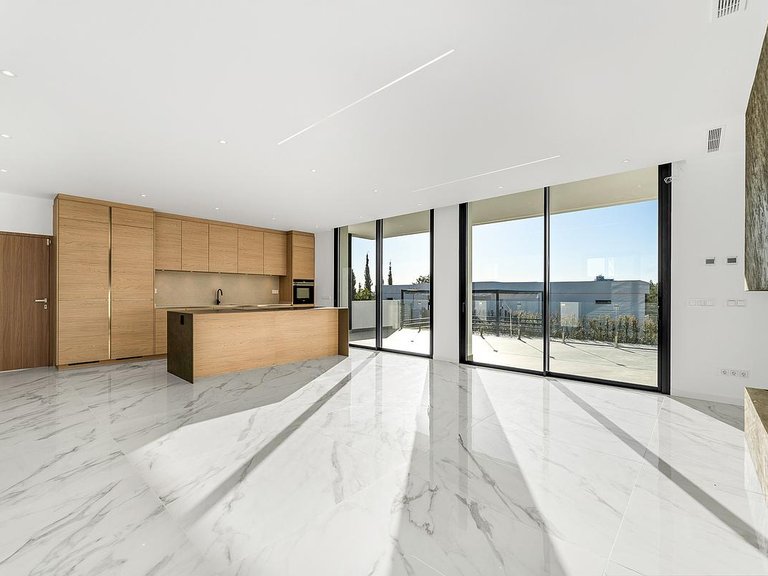Villa for Sale in Costa del Sol Estepona, Malaga 4