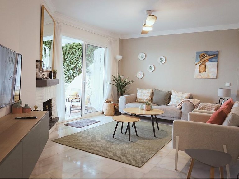 Apartment for Sale in Costa del Sol Calahonda, Malaga 3