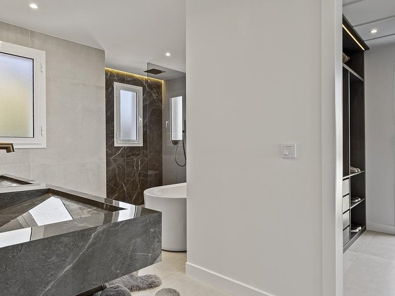 Apartment for Sale in Costa del Sol Benahavís, Malaga 17
