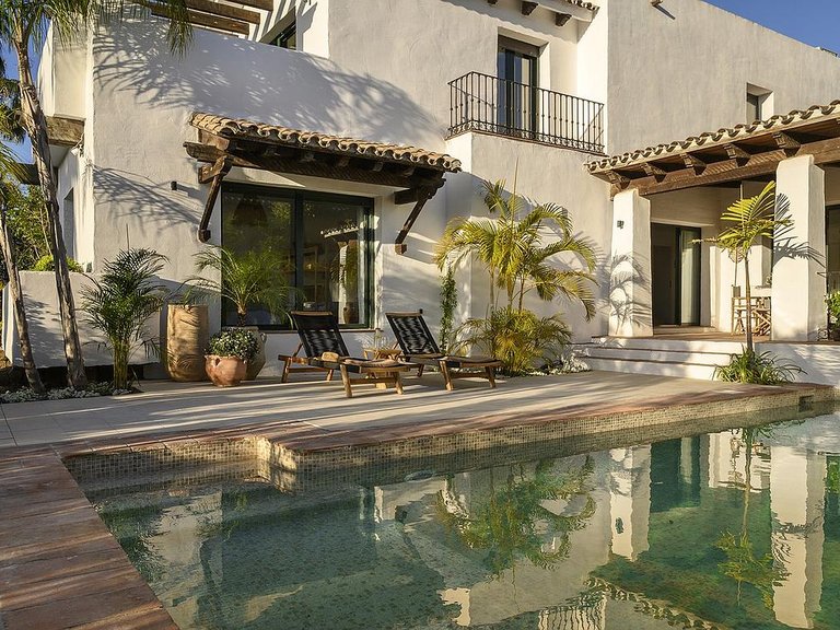Villa for Sale in Costa del Sol Estepona, Malaga 2