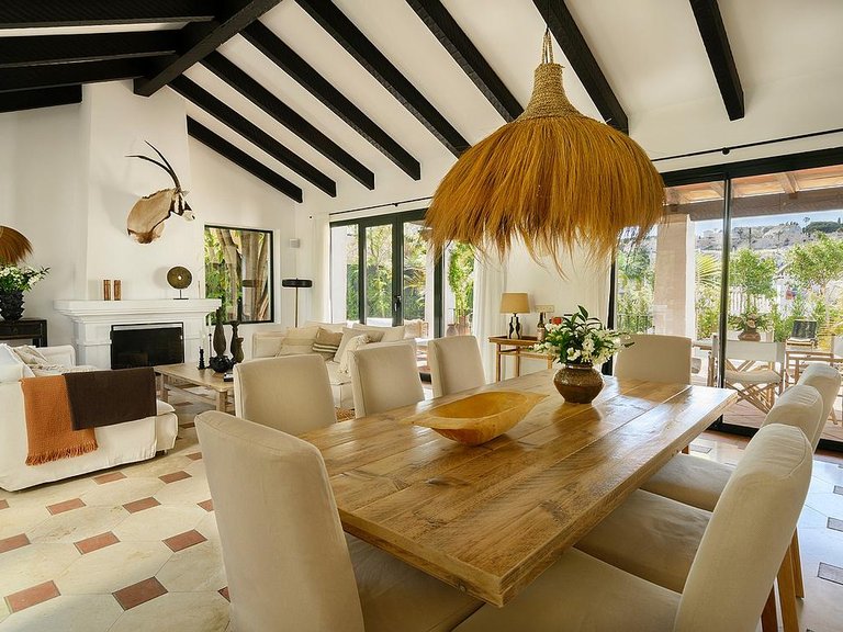 Villa for Sale in Costa del Sol Estepona, Malaga 3