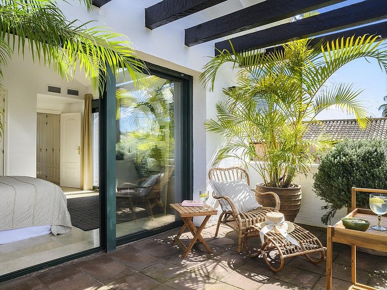 Villa for Sale in Costa del Sol Estepona, Malaga 8