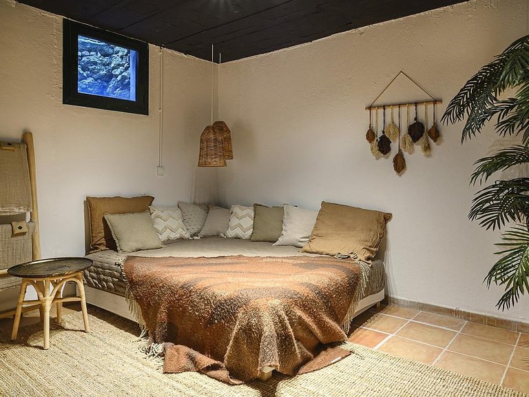 Villa for Sale in Costa del Sol Estepona, Malaga 16